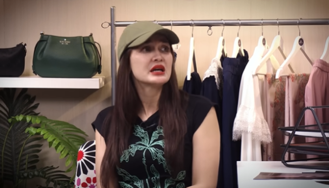 Dikritik Soal Paes Ageng, Luna Maya Minta Maaf dan Klarifikasi